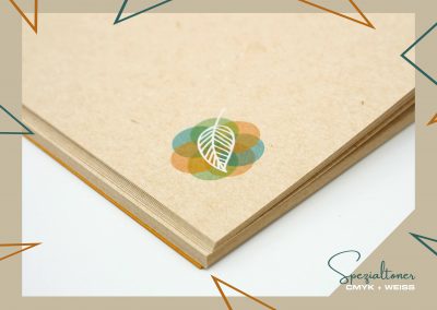 Notizheft aus Strohpapier mit Weiss im Digitaldruck, nahaufname innenseite